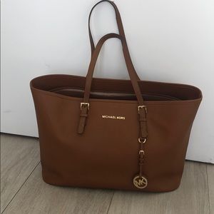 Michael Kors Jet Set Travel Tote